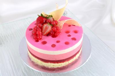 Le Gateau Maison Strawberry cake