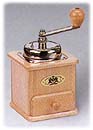 hand-coffee-grinder-zas